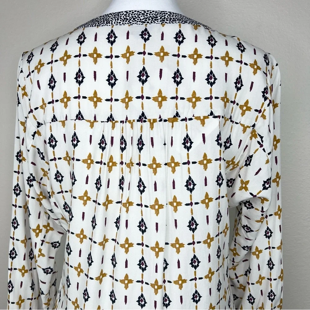 DR2 Ivory Geometric Dotted Southwestern Aztec V-Neck 3/4 Sleeve Tassel Top NWT - Picture 8 of 13